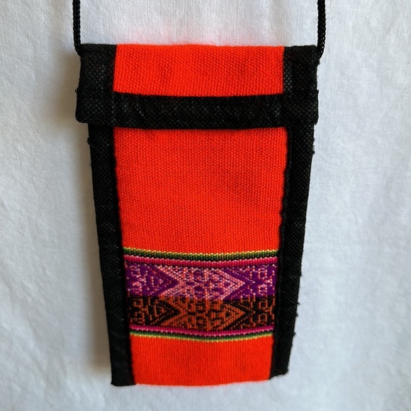 Hanging case for sunglasses or other small items - Picture 2 of 5